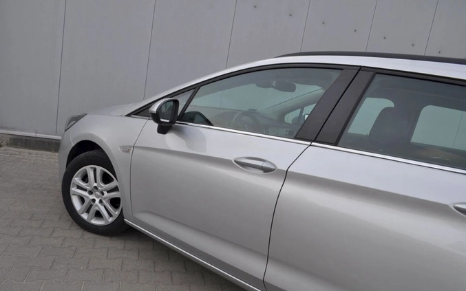 Opel Astra cena 48900 przebieg: 205000, rok produkcji 2020 z Stawiszyn małe 631